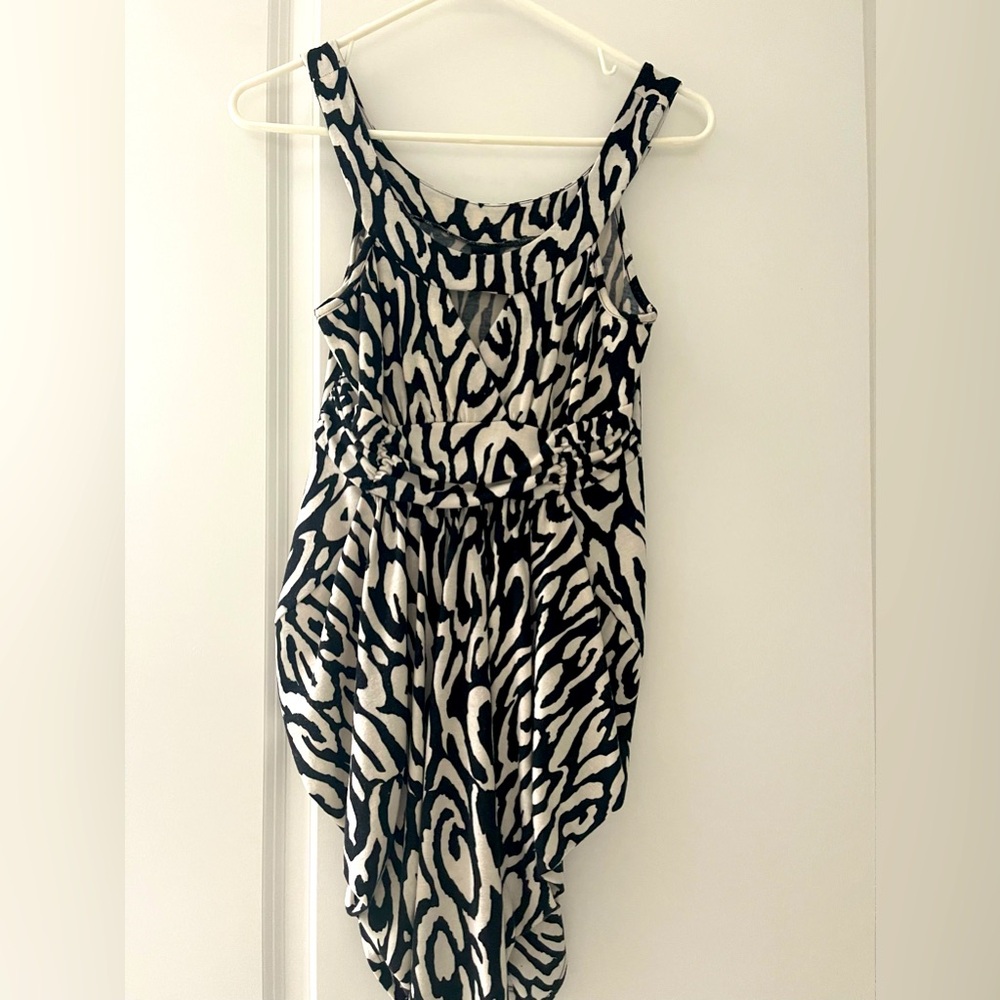 Black and White Modern Top.
